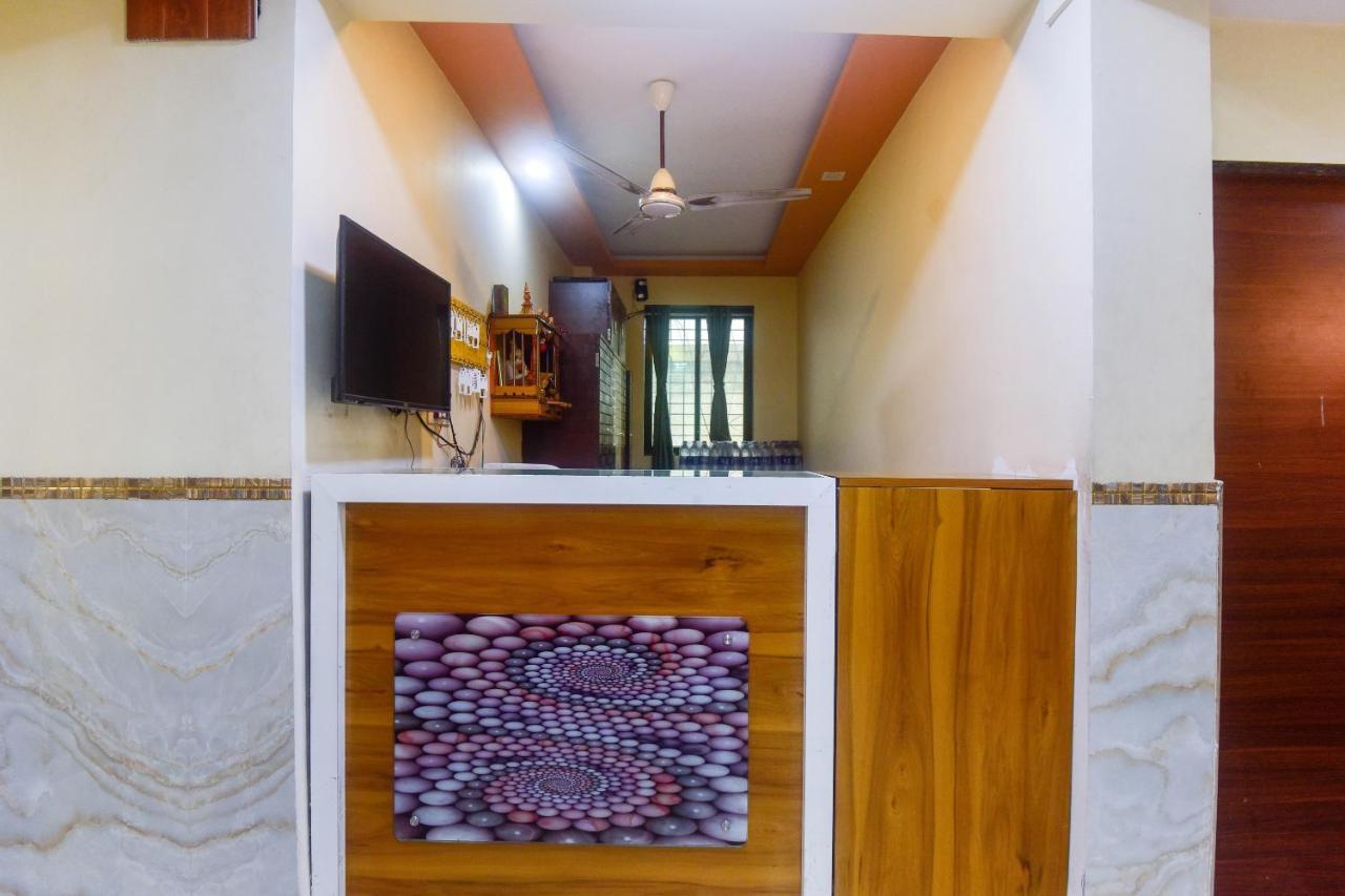 Hôtel Oyo 60773 Ruchita Loadging & Boarding à Bombay Extérieur photo