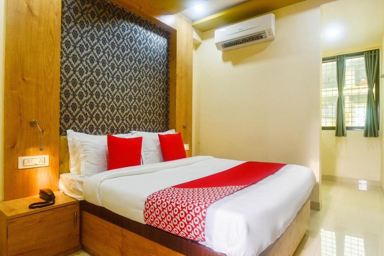 Hôtel Oyo 60773 Ruchita Loadging & Boarding à Bombay Extérieur photo